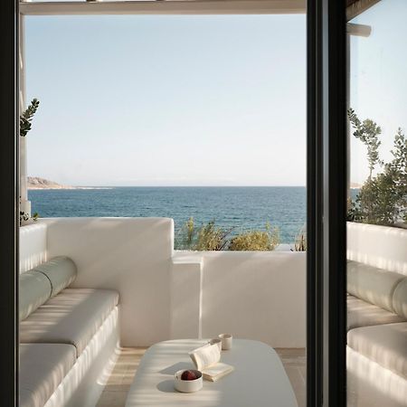 Akria Seaside Suites Náousa Buitenkant foto