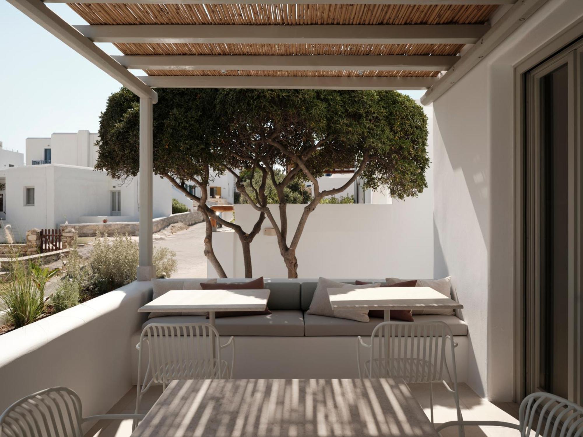Akria Seaside Suites Náousa Buitenkant foto