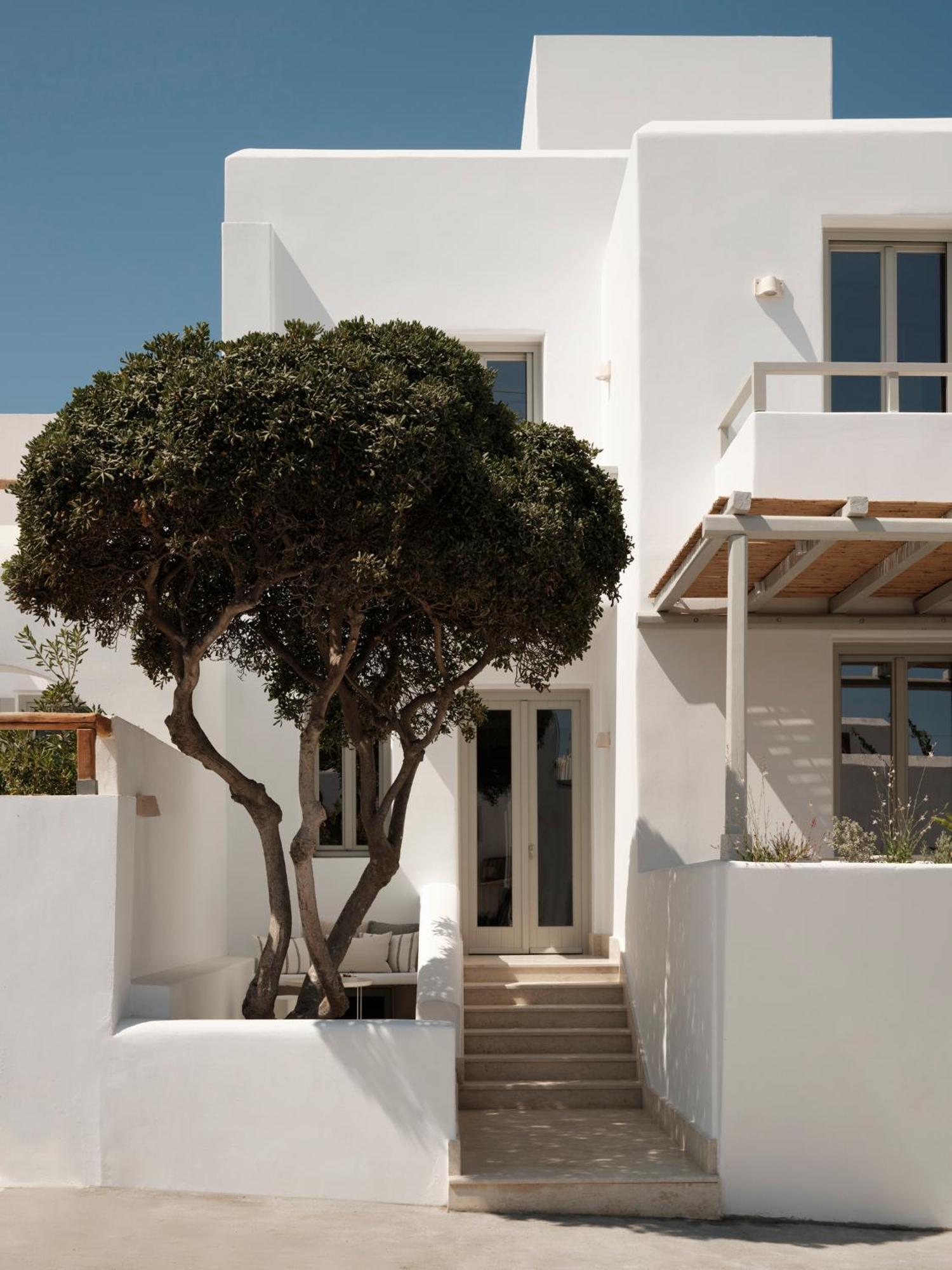 Akria Seaside Suites Náousa Buitenkant foto