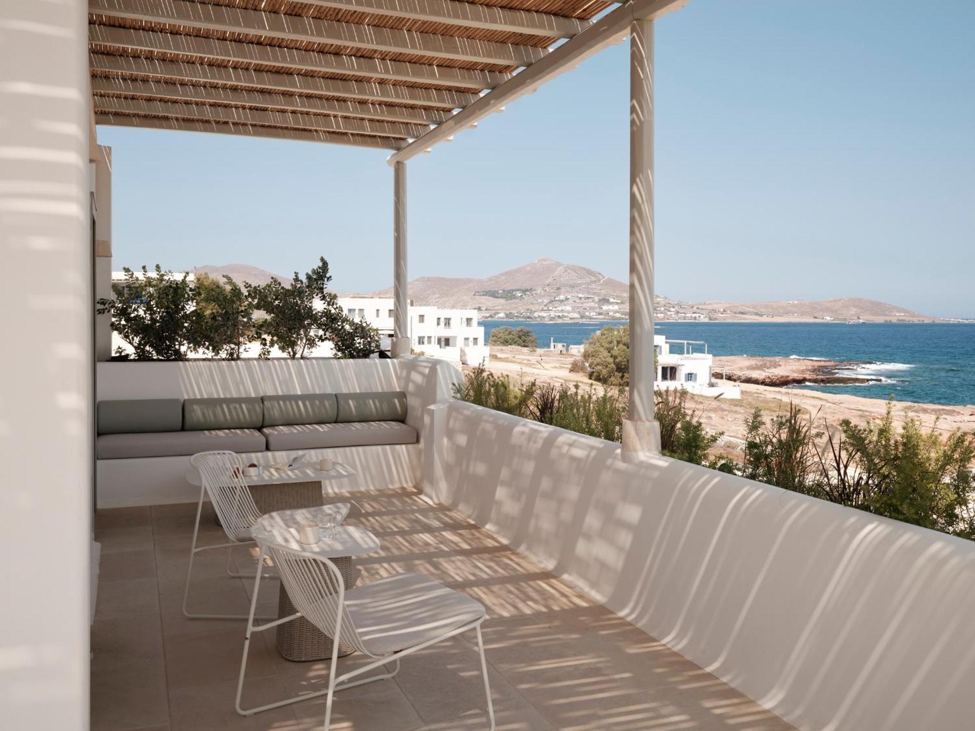 Akria Seaside Suites Náousa Buitenkant foto