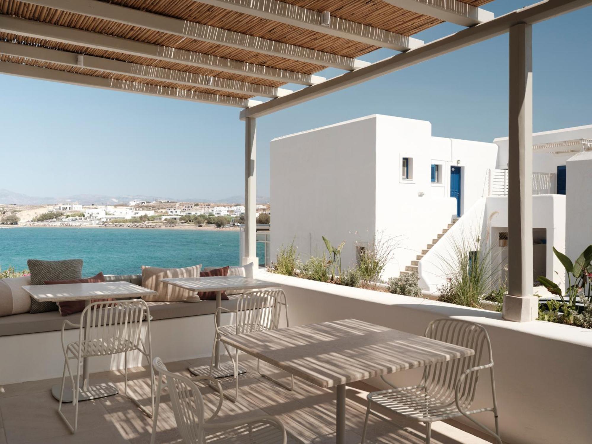 Akria Seaside Suites Náousa Buitenkant foto