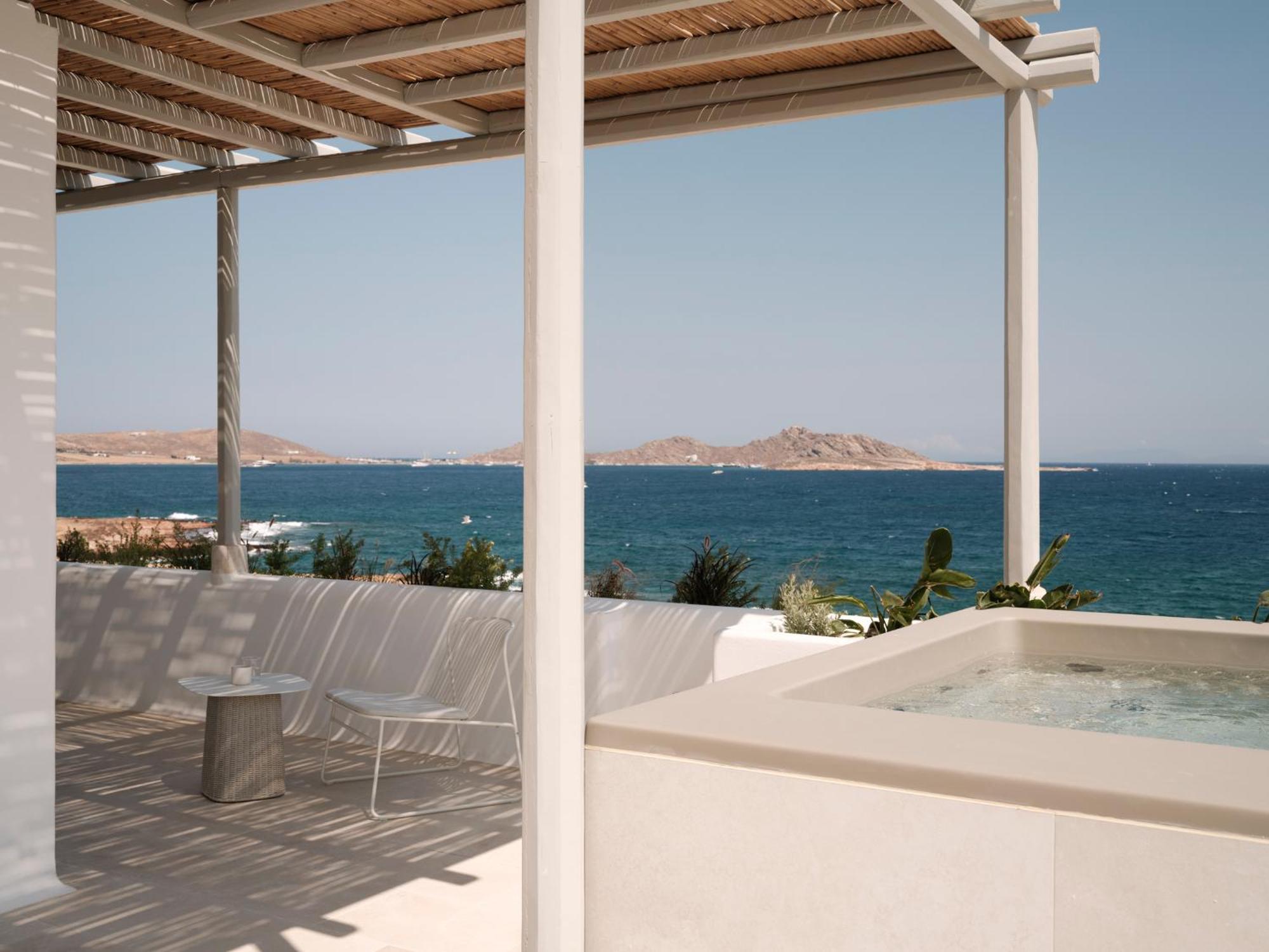 Akria Seaside Suites Náousa Buitenkant foto