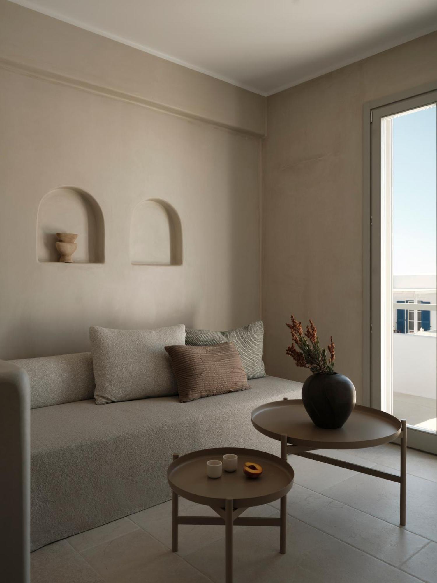 Akria Seaside Suites Náousa Buitenkant foto