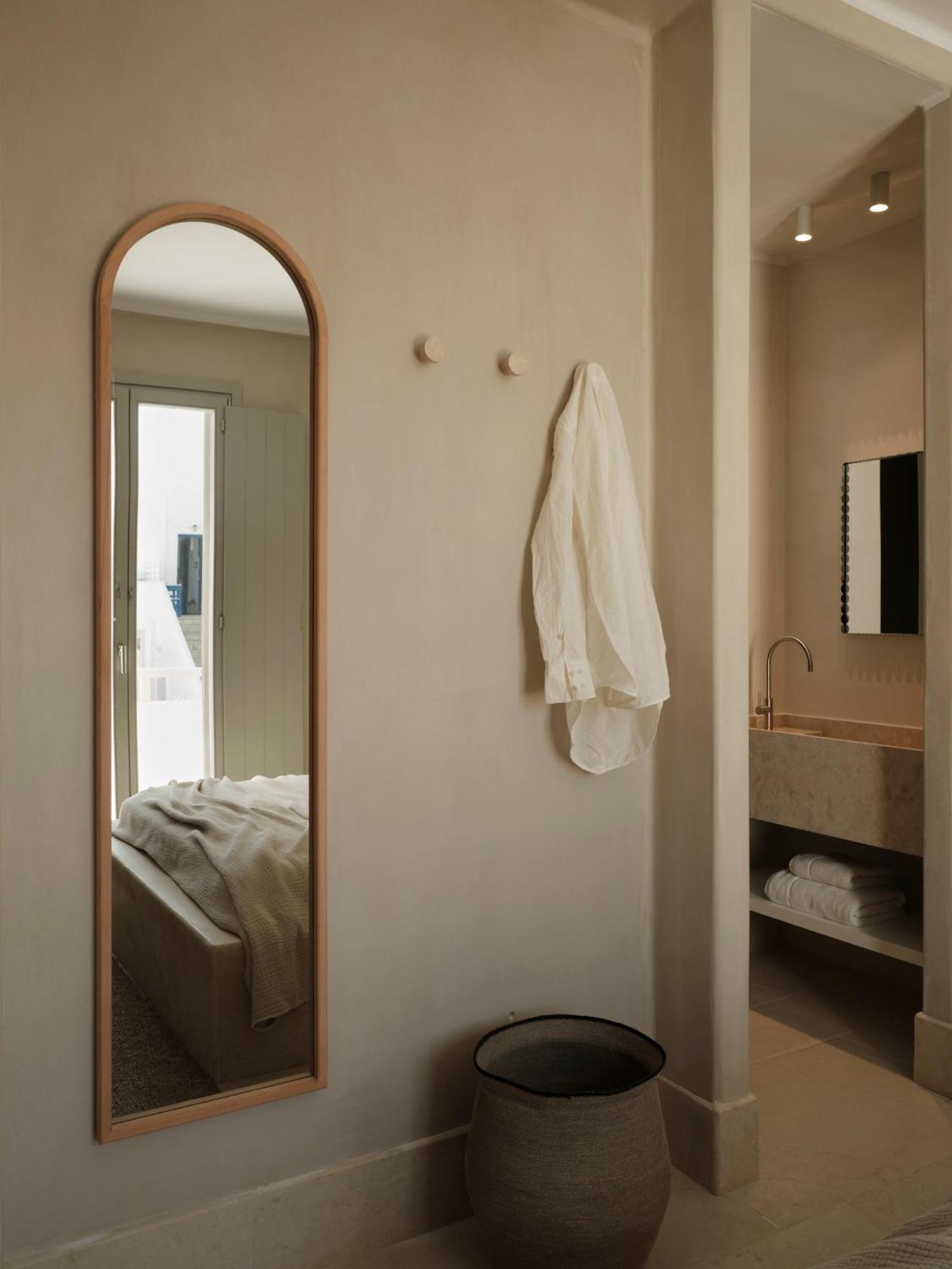 Akria Seaside Suites Náousa Buitenkant foto
