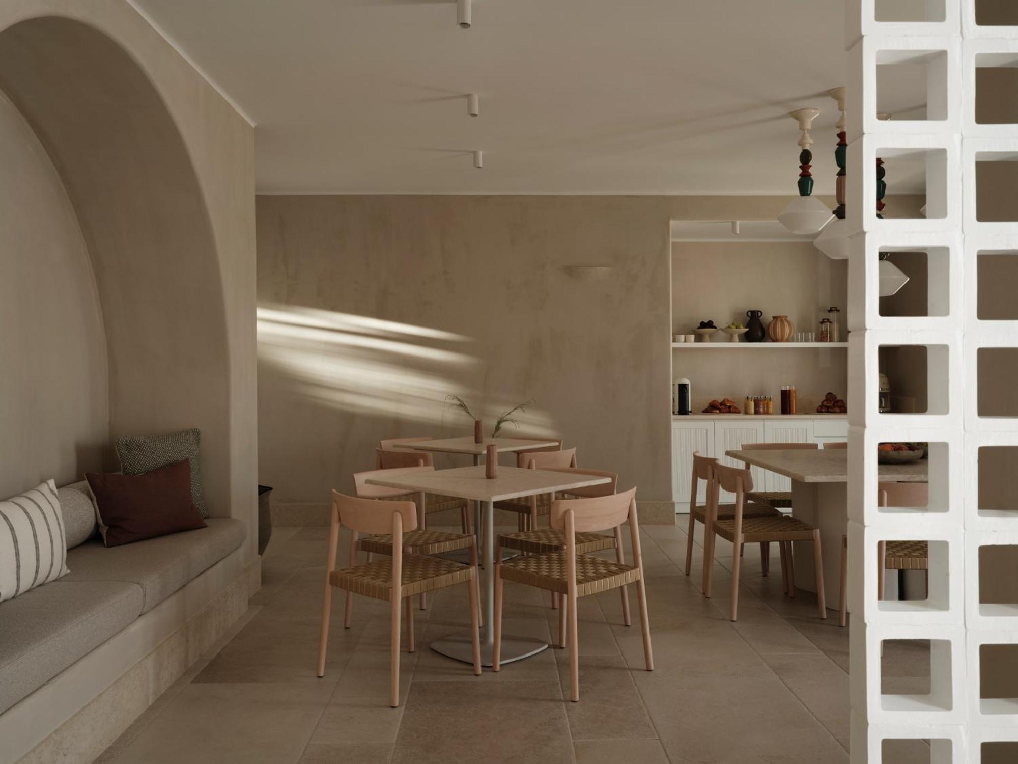Akria Seaside Suites Náousa Buitenkant foto