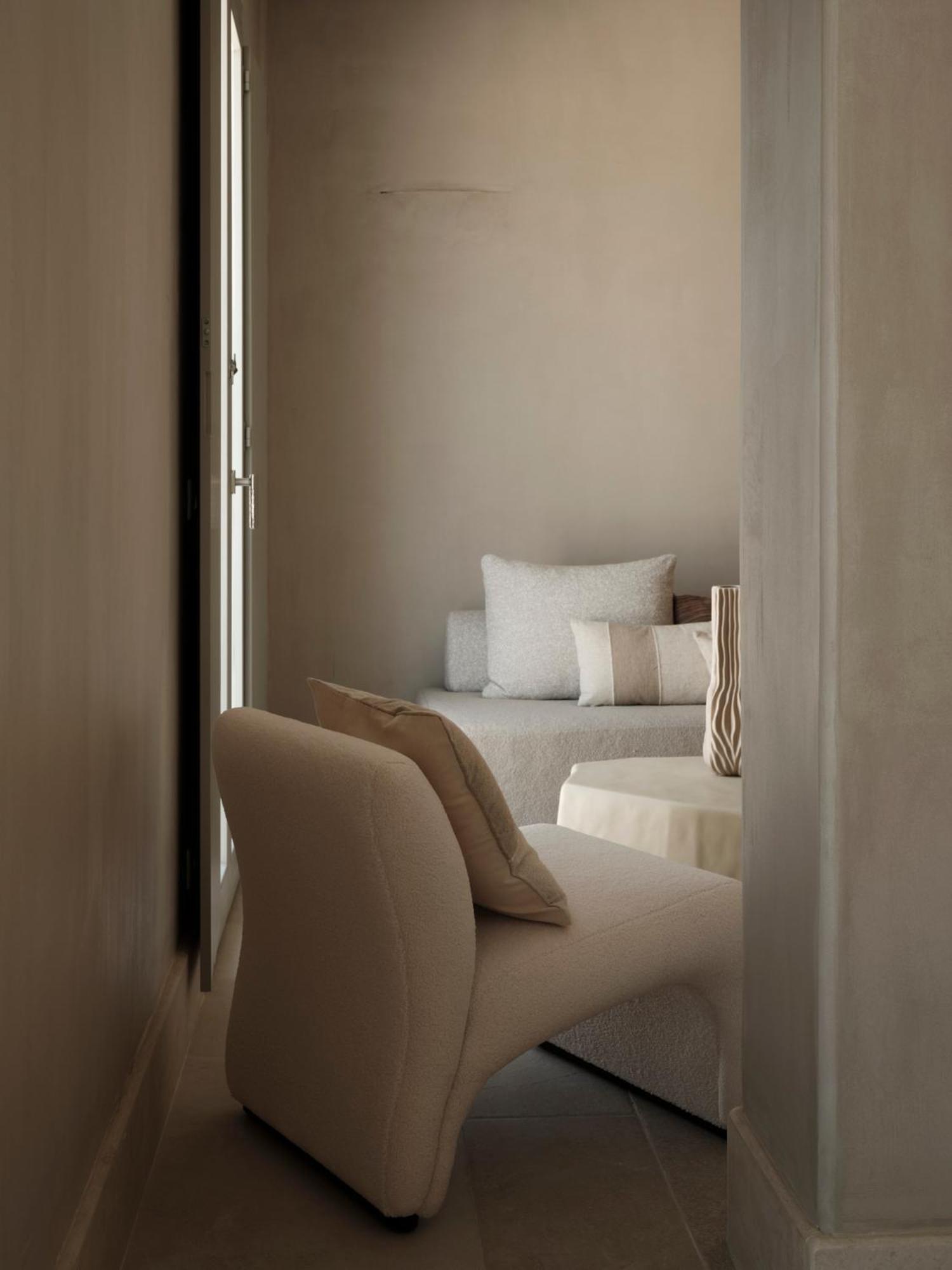 Akria Seaside Suites Náousa Buitenkant foto