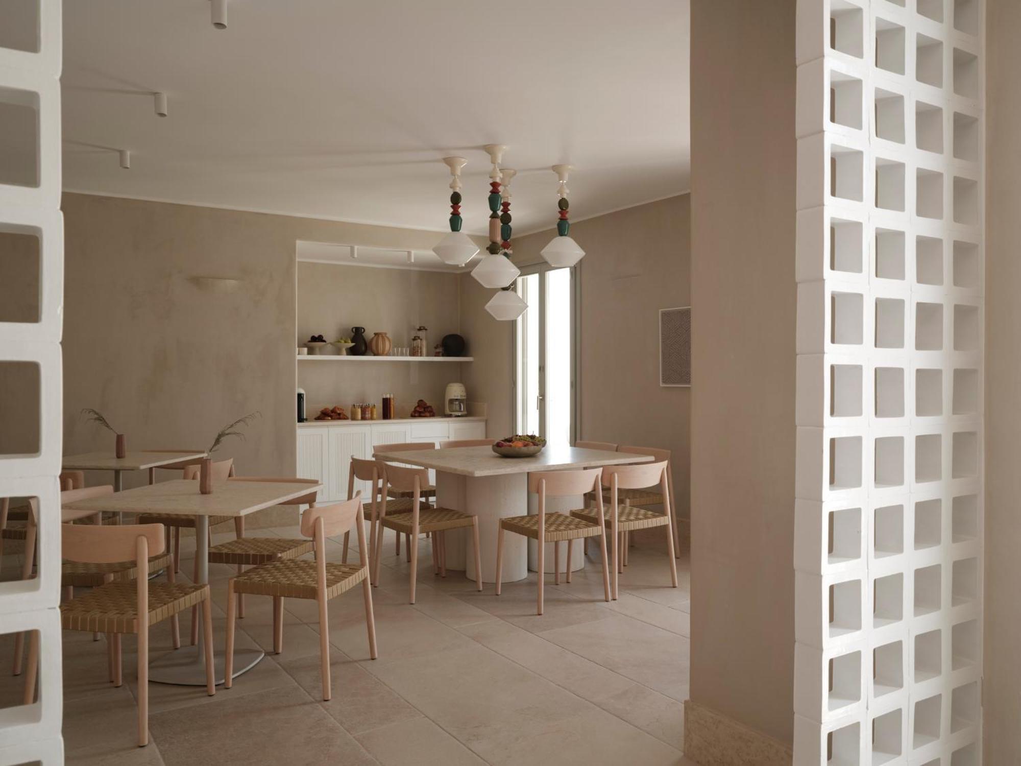 Akria Seaside Suites Náousa Buitenkant foto